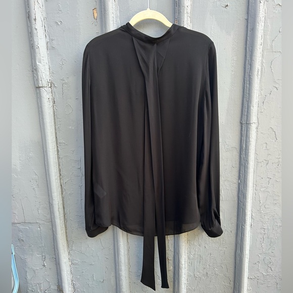 Elizabeth & James black silk tie front blouse, size M - Picture 10 of 12